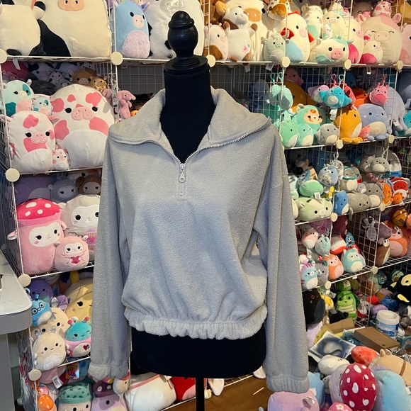 Urban Outfitters Soft Beige Sweatshirt in Size XS - Picture 1 of 7